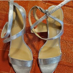 Michael Kors Silver / metallic heels